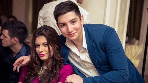 Monica Gabor se distreaza in cluburile din Romania. S-a apucat de designer vestimentar si a devenit prietena Teodorei Stoica