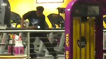 VIDEO  Ia uite cat de bine se misca grasuta asta!