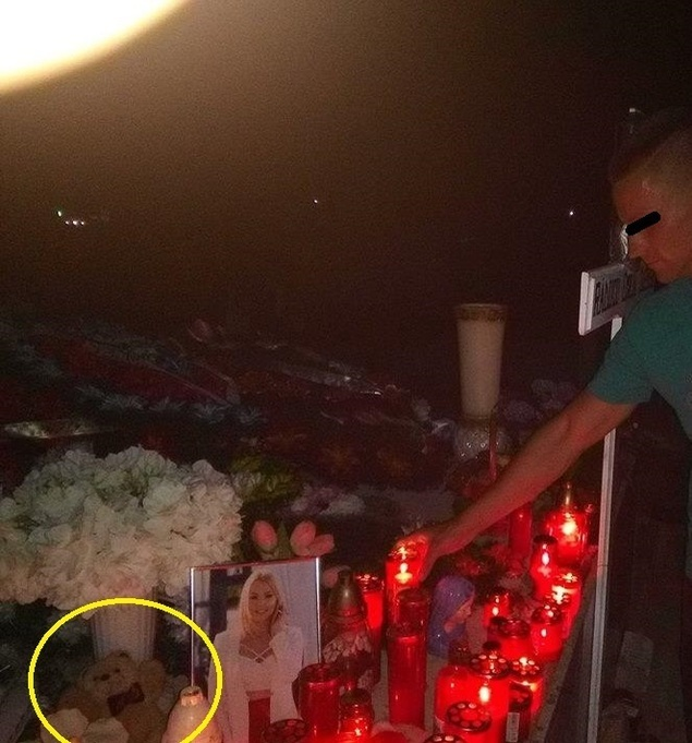 Povestea ursuleţului de pluş de la mormântul Denisei Răducu. Cine l-a aşezat acolo