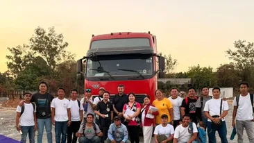 Companiile de transport plătesc până la 3.500 de euro pentru șoferi filipinezi. 600 de noi angajați sunt așteptați în țară