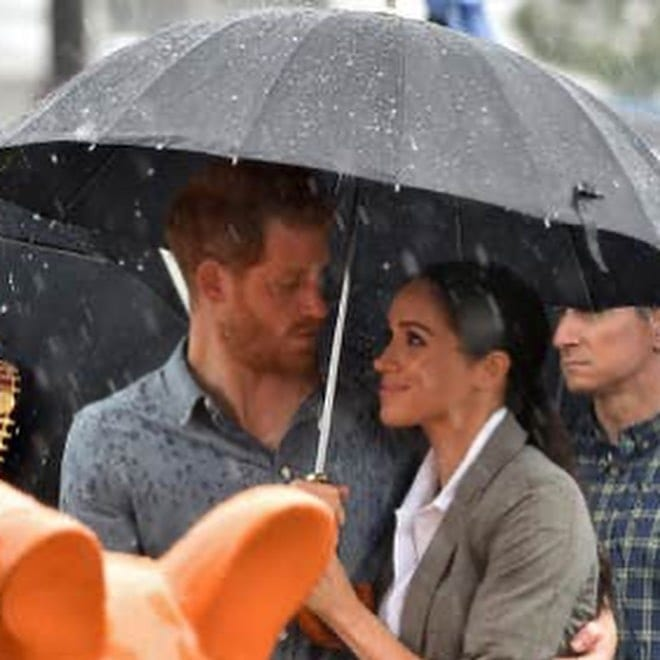S-a aflat câți bani primesc Meghan Markle și Prințul Harry pentru un discurs. Sumele pe care le iau sunt o mică avere