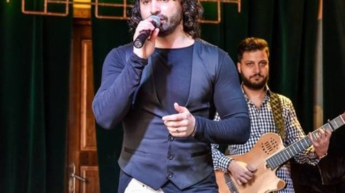 De ce nu poartă Pepe verigheta când cântă în străinătate? În ţară, însă, bijuteria e nelipsită de pe inelar