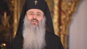 ÎPS Teofan, reacţie dură asupra deciziilor legate de noaptea de Înviere! „Cum un curier poate livra, la fel un preot pot oferi o pâine sfinţită. E greu de înţeles de ce acest lucru n-ar fi posibil“