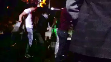 Pepe si Liviu Varciu se misca biniditat. Euforici, cei doi artisti s-au frecat unul de celalalt mai ceva ca animatoarele