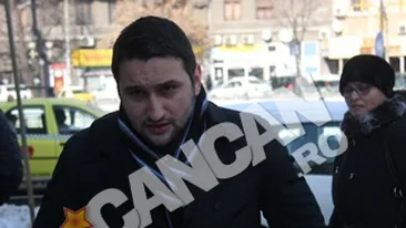 Proful Dan Octavian Visan, in dilema pentru un loc de munca: jurnalist TV sau retailer de medicamente?