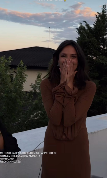 Cum a reacționat Oana Zara când a fost cerută în căsătorie. Imaginile s-au viralizat