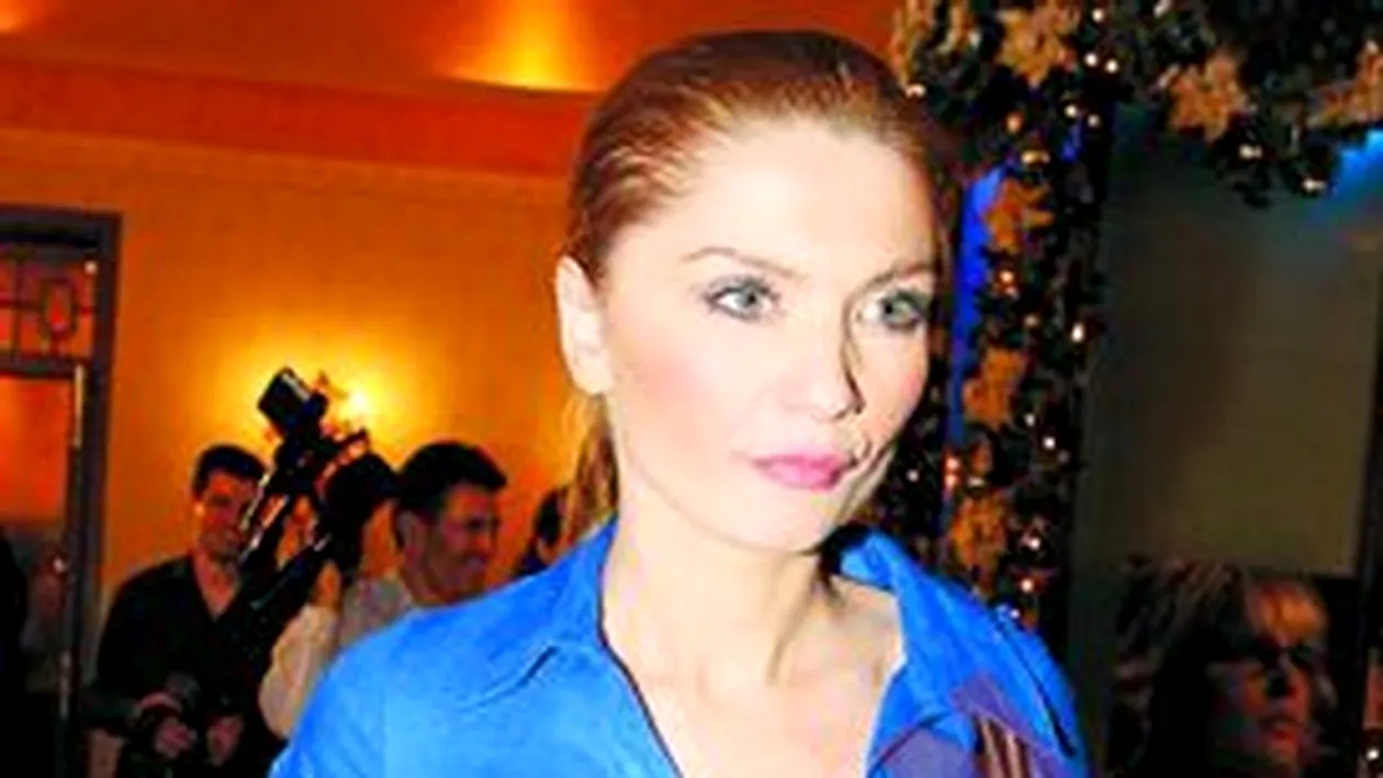 Cristina Cioran sprijina prostitutia: Daca tot este cea mai veche meserie din lume, atunci de ce sa nu se faca pe spalatelea