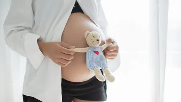 Este ÎNSĂRCINATĂ din nou! Vedeta din România va aduce pe lume al patrulea copil. Soțul e în extaz!