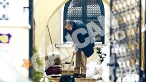 Ilie Nastase isi mentine conditia fizica prin munca domestica! A dat la lopata zapada din fata casei