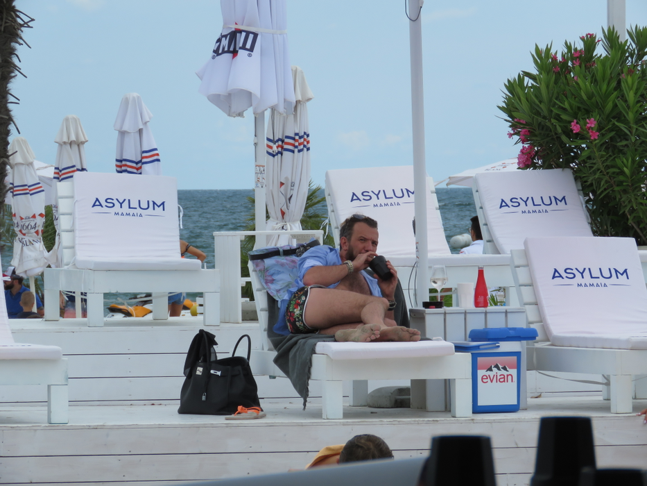 Stephan Pelger a apărut pe plajă, la Mamaia, 
cu 20.000 € la el