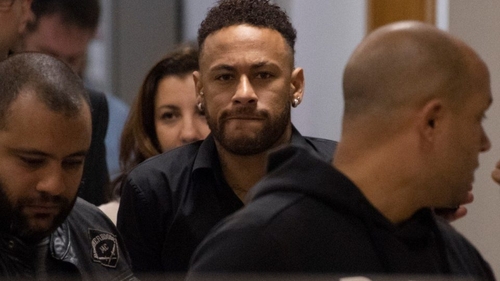 Neymar a fost audiat timp de cinci ore în procesul în care este acuzat de viol