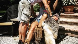 El a pozat-o, ea i-a arătat... posteriorul! Mihaela Rădulescu, surprinsă de Felix într-o nouă ipostază incendiară
