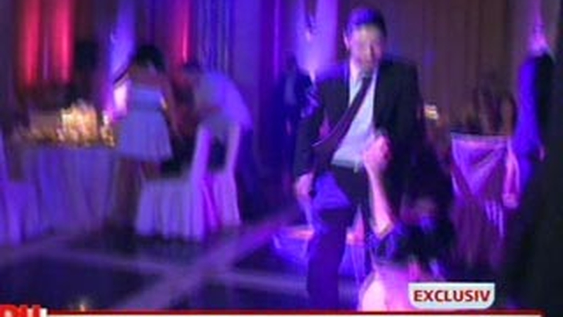 VIDEO Asta e momentul fabulos in care Dan Bordeianu a cazut peste Sorana si i-a sfasiat rochia de mireasa!