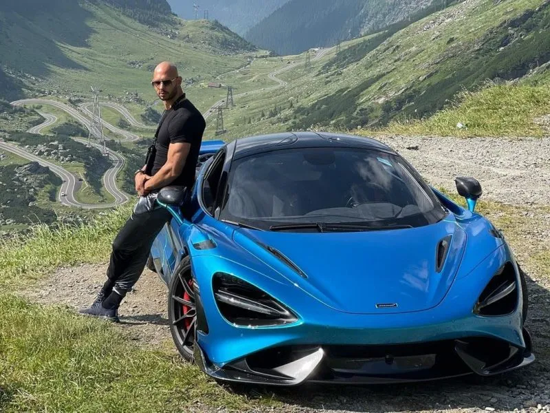 Autoritățile au luat din custodia fraților Tate un McLaren 765LT, în valoare de 325.000 € (Foto: Arhivă)