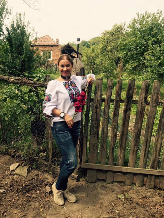 Anamaria Prodan şi-a surprins din nou fanii! Vedeta şi-a făcut un nou tatuaj, chiar pe…