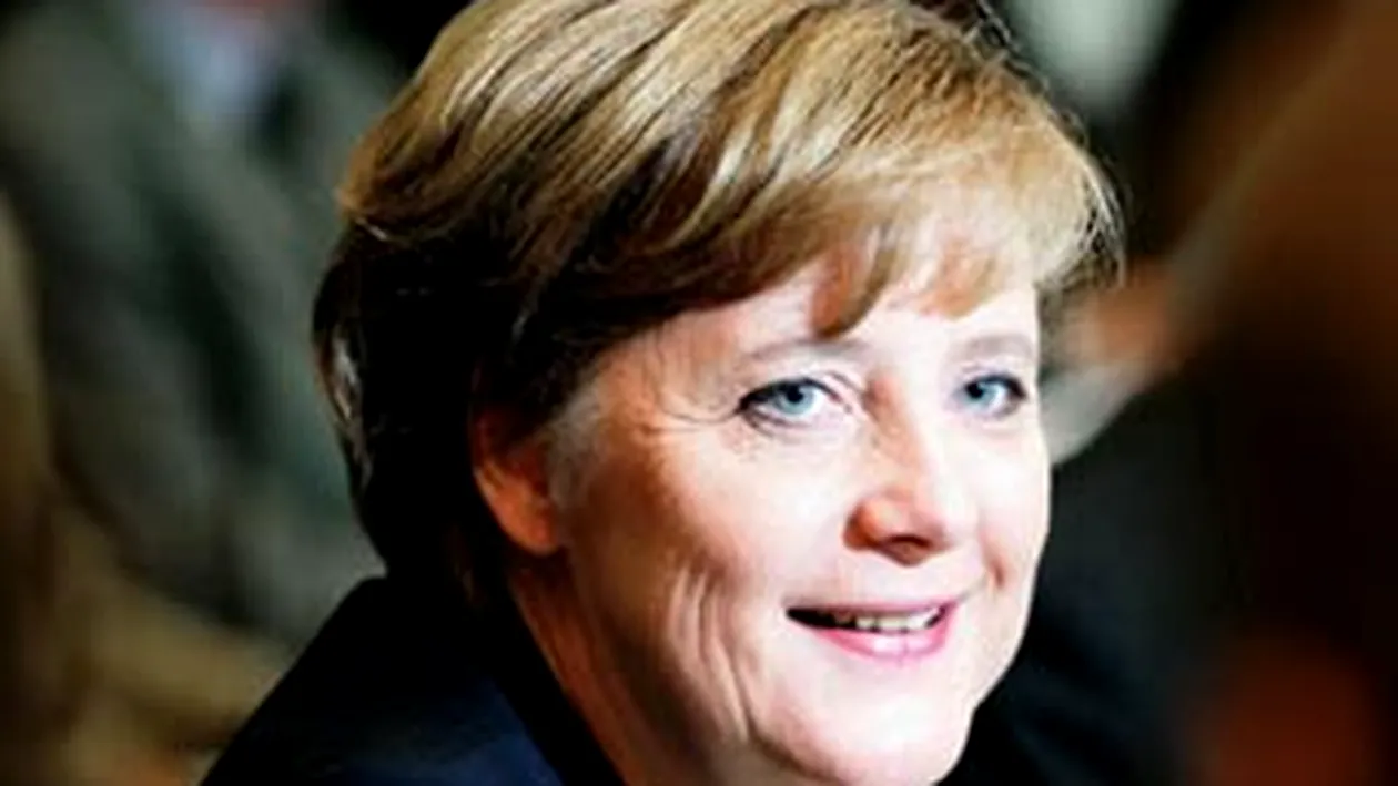 Angela Merkel l-a felicitat pe Vladimir Putin pentru investirea sa la presedintia rusa