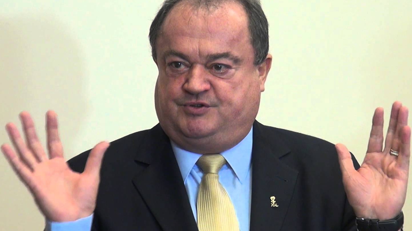 700.000 de euro, găsiţi în maşina lui VASILE BLAGA! 