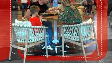 Primele imagini cu Alina şi Ilan Laufer, după ce au anunţat că vor deveni, din nou, părinţi! Au împărţit o pizza-n mall: fac deja economii pentru bebeluşul care este pe drum?!