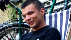 Un fotograf renumit din Iași a fost arestat pentru trafic de droguri. Dan Alexandru Mandachi este acuzat că aducea substanțe ilegale la Afterhills