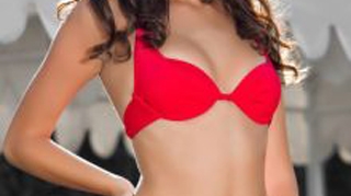 "Miss Univers Romania" a trecut de interviul online! Romanca noastra se bate pentru titlul de cea mai frumoasa femeie din lume!
