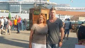 Drama unei mame care a privit neputincioasă cum fiul ei se stinge pe picioare. Alexandru avea doar 27 de ani: ”Vino, că nu mai pot!”