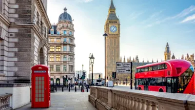 Români, suspectați de fraudarea sistemului britanic de împrumuturi universitare cu sute de milioane de lire sterline