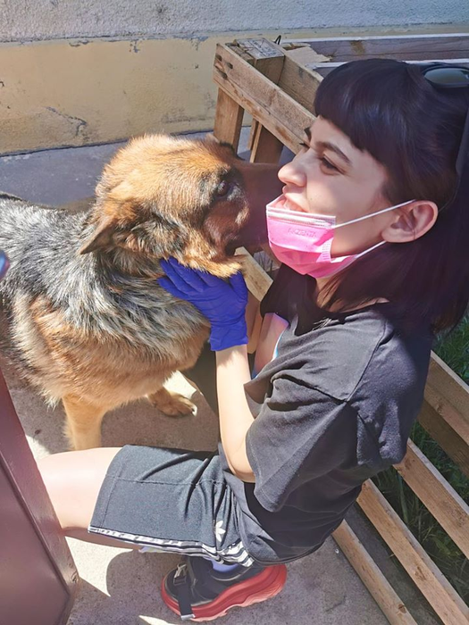 Imaginea care i-a lăsat muți pe fani! Irina Rimes, goală în noul videoclip: ”Cea mai tare din parcare!”
