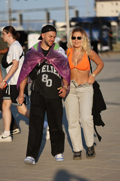 Ce ținute se poartă la Beach, Please! CANCAN.RO a făcut radiografia evenimentului de la Costinești din și dincolo de scenă! Ce ținute se poartă la Beach, Please!