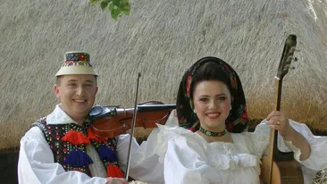 Cornelia Rednic avea doar 16 ani când și-a cunoscut soțul. Cum a reacționat familia ei: ”La fel aș face!”