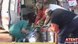 IMAGINI ŞOCANTE! Au fost arşi de vii, iar apoi scăpaţi de pe targă! Incident ireal