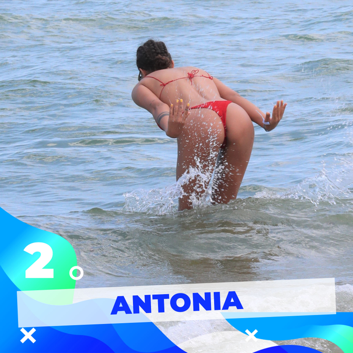 Top 50 sexy-vedete la mare, la soare, în pozițiile cele mai… provocatoare. Ce locuri ocupă Andreea Bănică, Loredana Chivu sau Bianca Drăgușanu