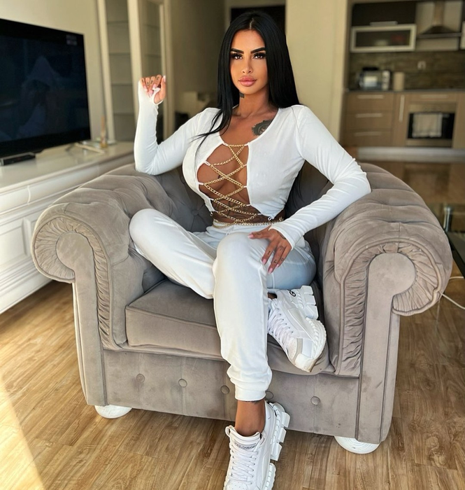 Sarah Nedelciu este iubita interlopului Bebino / (Sursa: Instagram)