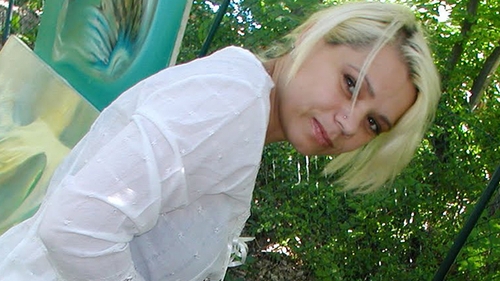 Fotografia ASTA va face istorie! Ce vedeta de la noi si-a pus toate tacamurile pe ea si s-a pozat asa