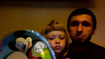 E bona in seara de Revelion. Dragos Bucur, tatic cu norma intreaga in lipsa Danei Nalbaru