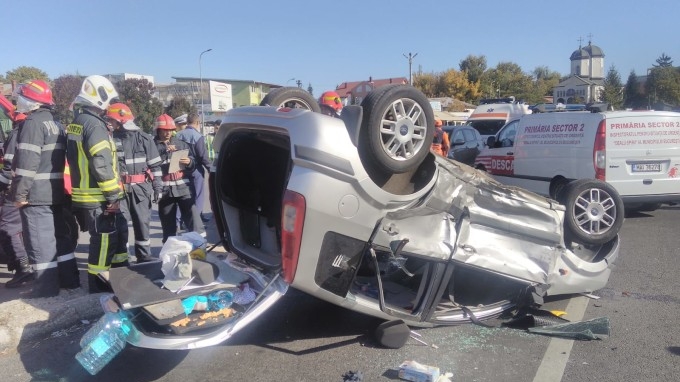 Accident în Pantelimon: trei victime! Unul dintre șoferi a fugit