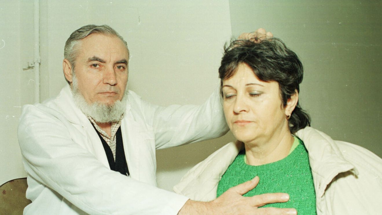 Mudava, prezidențiabilul care promitea să „vindece” România: legenda unui personaj posibil doar aici