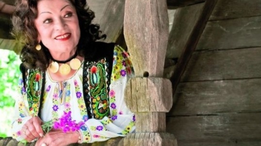 Au fost rivale in tinerete, acum ambele sunt putred de bogate.Vezi ce averi au reusit sa stranga Ionela Prodan si Maria Ciobanu!