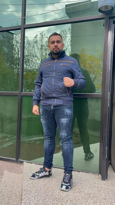 Leo Castellano s-a trezit fără banii din apartament și spune că iubita i-a furat (Foto: Facebook)