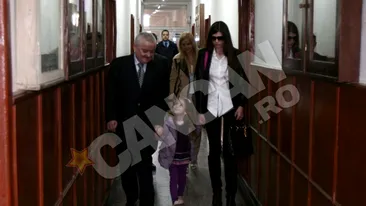 Irina a fost audiata de judecatorii de la Buftea:Vreau sa stau cu tati!