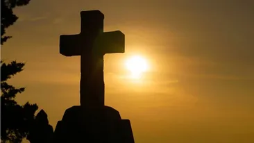 Fetiță de 10 ani, violată de mai multe ori de un fost dascăl bisericesc din Neamț. Ce le-a cerut bărbatul magistraților