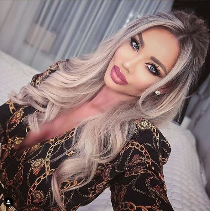 Bianca Drăgușanu, sfaturi pentru un selfie perfect: ”N-ai nevoie de Photoshop”