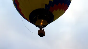 Mondena a calatorit cu balonul de ziua ei! Corina Gramosteanu a devenit Contesa de Valea Plopilor