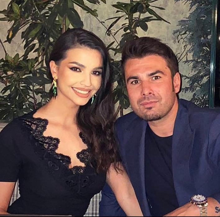 Selecționerul U21, Adrian Mutu, alături de Sandra, soția lui