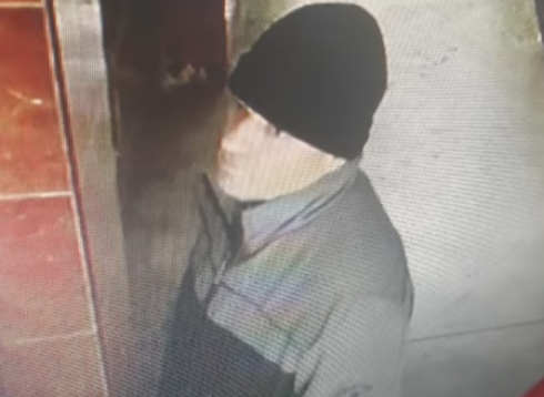 Imagine din lift, cu polițistul pedofil