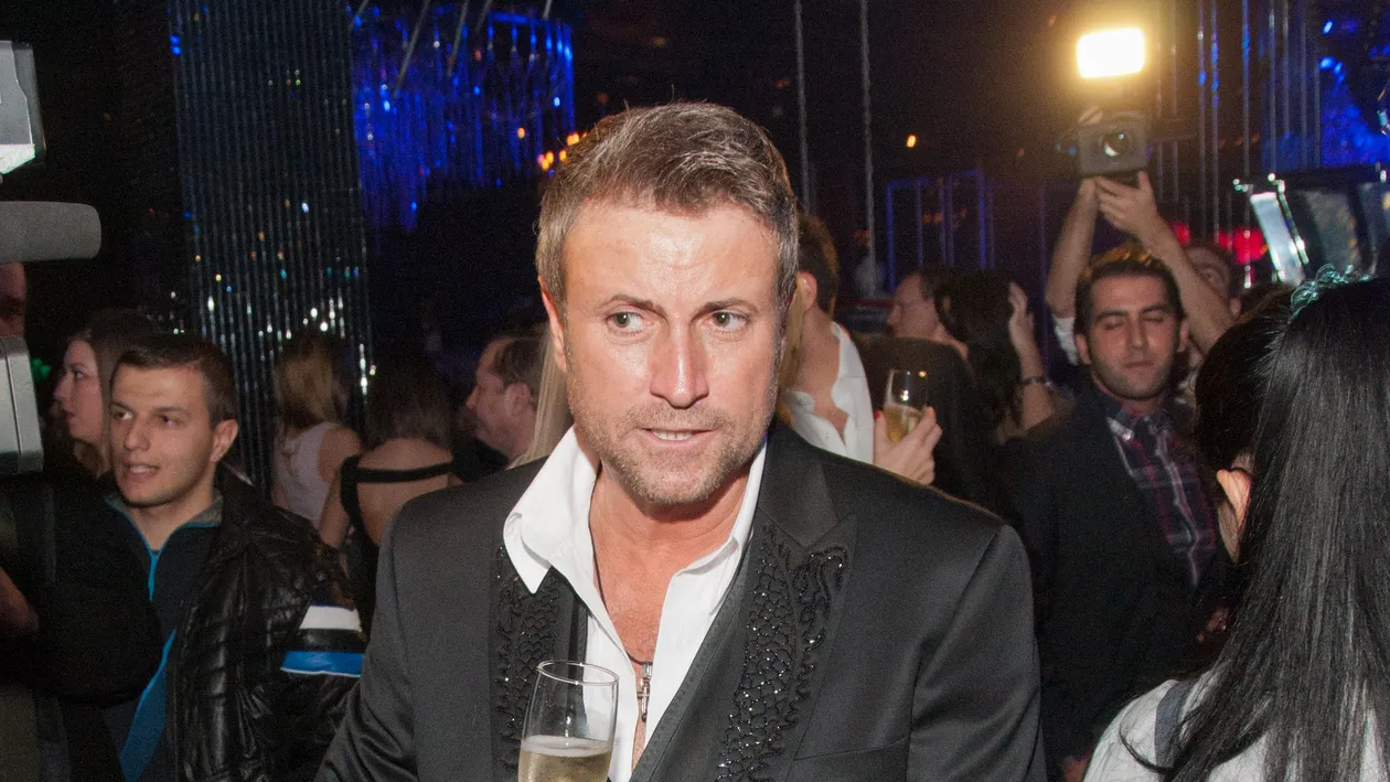 Prietenii se tem pentru Bote: Bea pana isi rupe capul, se cearta cu toata lumea si vrea sa rupa contractul cu Antena 1