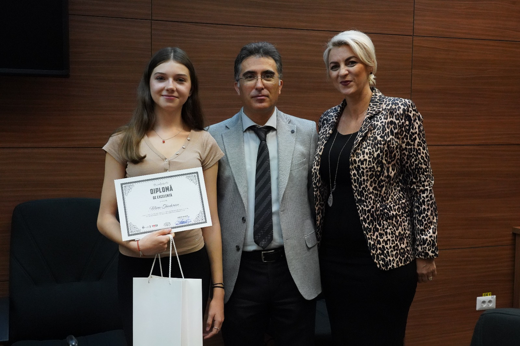 Comunicat de presă. Primarul Robert Negoiță a premiat elevii de top din Sectorul 3