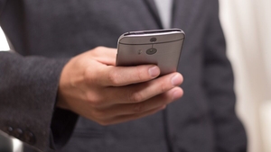 Tu știai asta? Ce se întâmplă dacă tastezi codul *#9090# pe un telefon cu Android