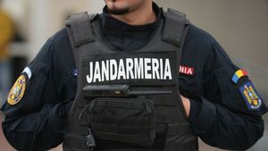 Cât câștigă lunar Alexandru, un jandarm de 23 de ani. Statul îi plătește o parte din rata de la casă