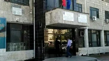 Document exploziv! O instituţie din Dâmboviţa, asaltată zilnic de persoane care ar trebui să fie în izolare