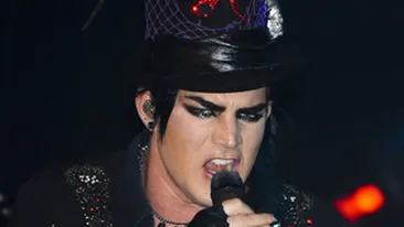 Adam este noul Freddie Mercury!